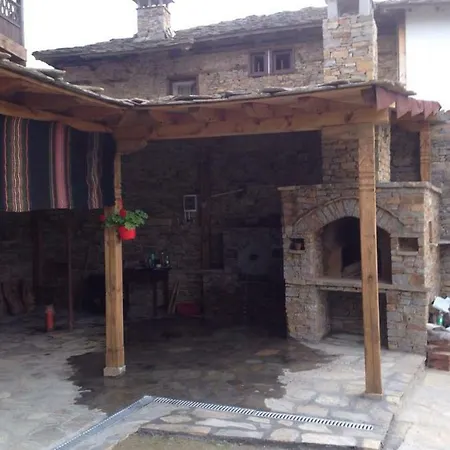 Pensión пачаловата къща